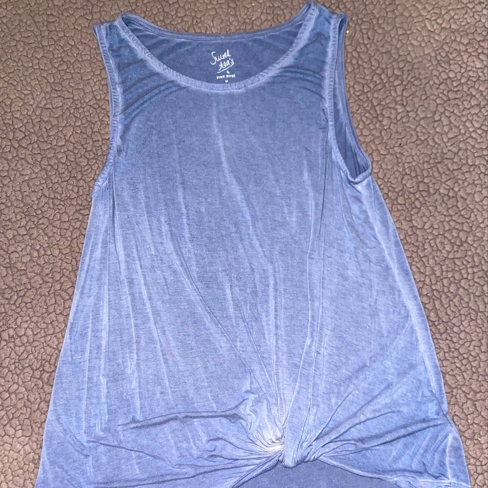 Tank top (knot design)